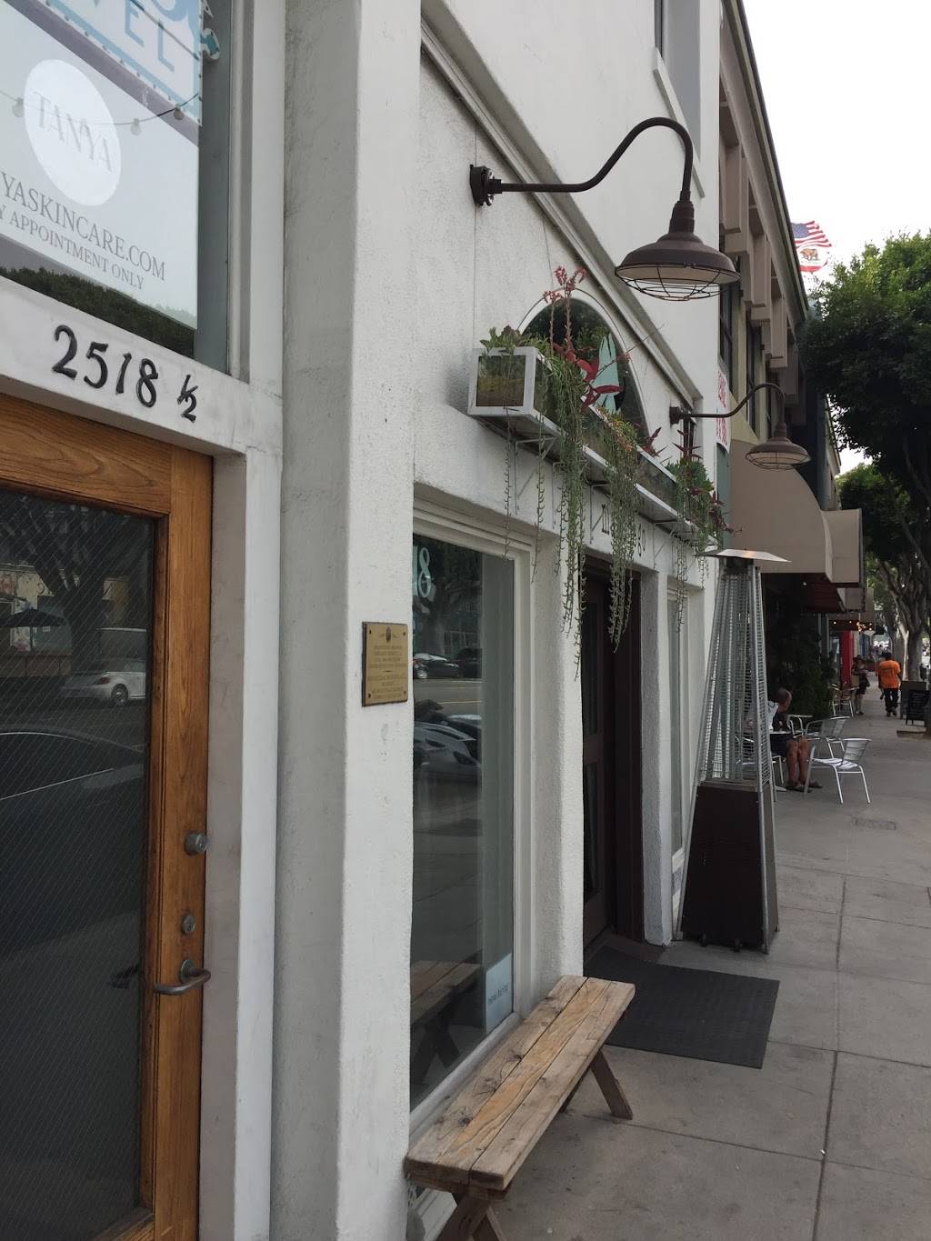 Manchego | restaurant | 2518 Main St, Santa Monica, CA 90405, USA | 3104503900 OR +1 310-450-3900