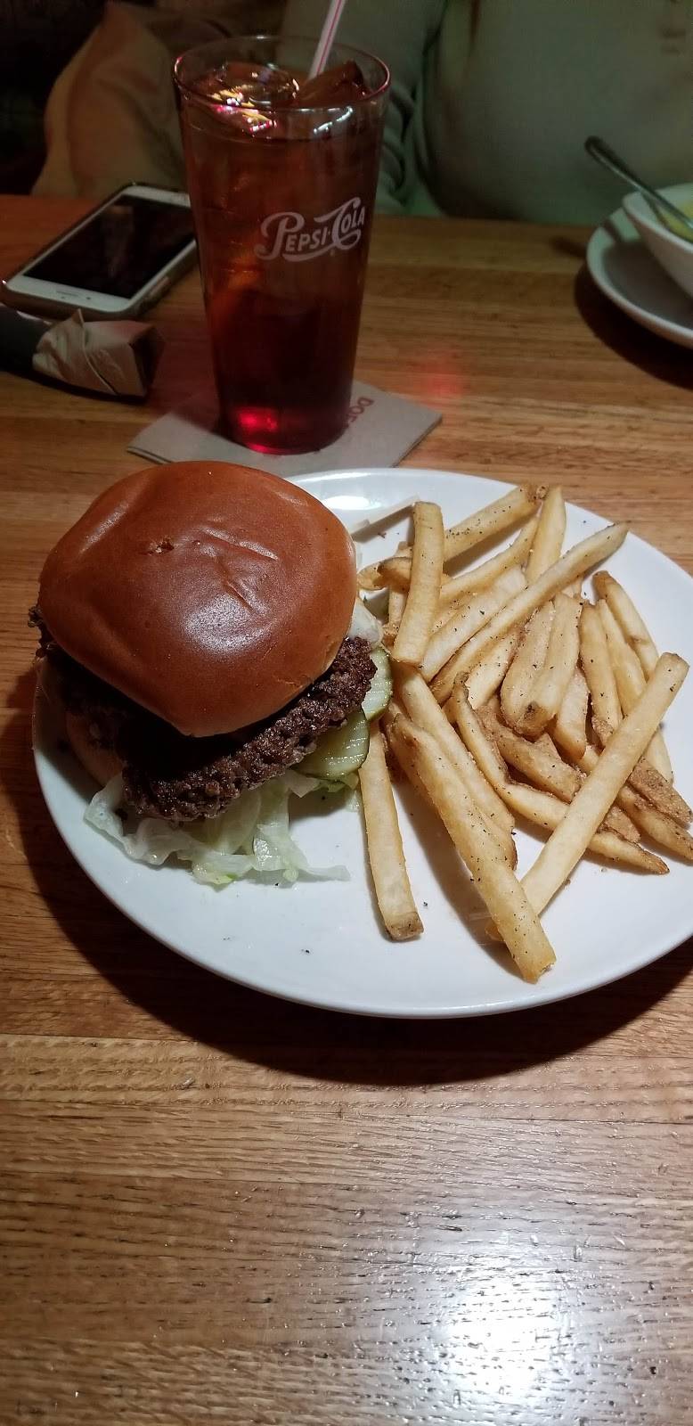 Applebees Grill + Bar | restaurant | 3805 41st Ave Dr, Moline, IL 61265, USA | 3097979232 OR +1 309-797-9232