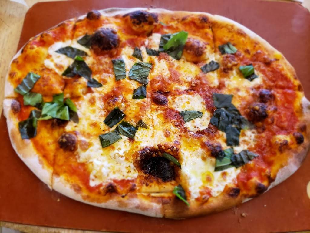 Mandolas Italian | restaurant | 12815 Shops Pkwy #400, Bee Cave, TX 78738, USA | 5126008500 OR +1 512-600-8500