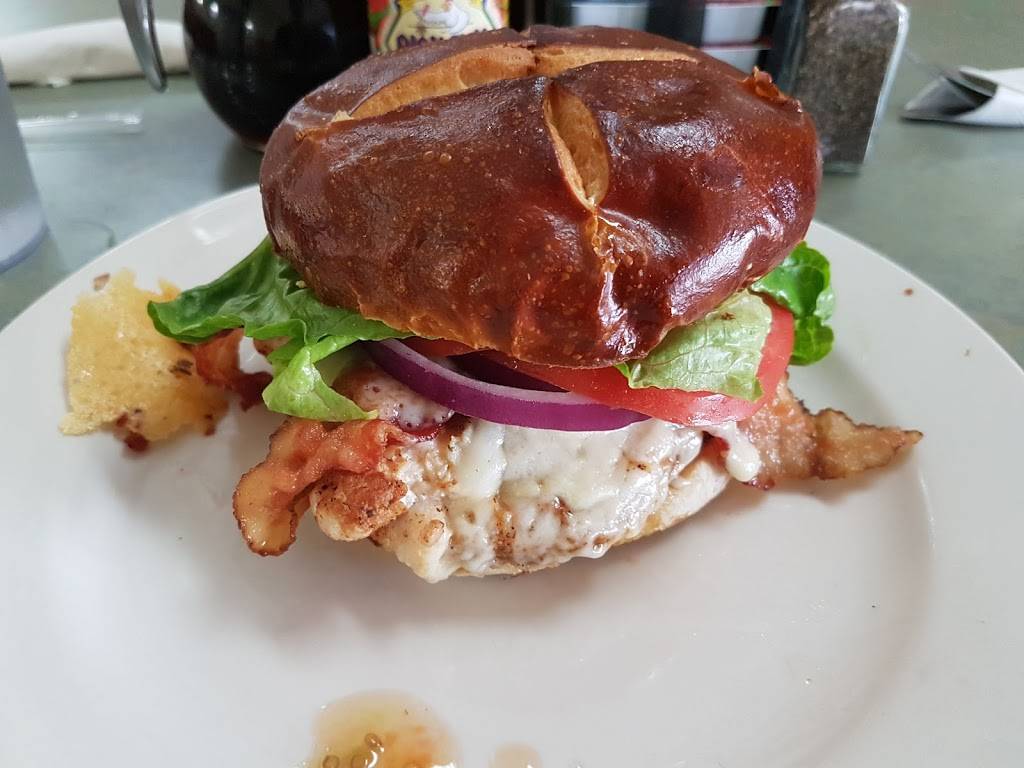 Yannys | restaurant | 1565 S Highland Ave, Clearwater, FL 33756, USA | 7274465797 OR +1 727-446-5797