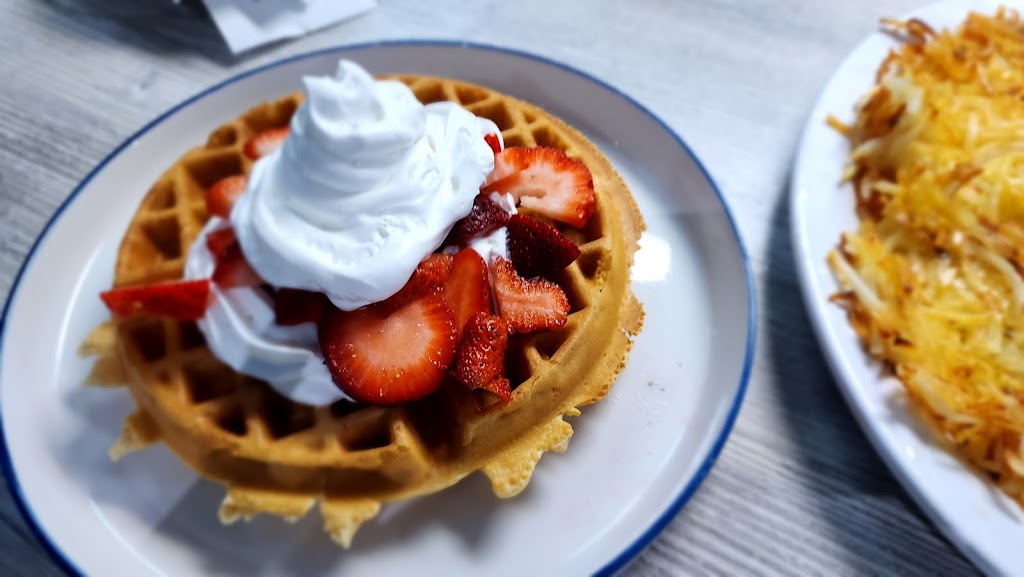 Egg Bistro | restaurant | 2010 SE Delaware Ave Suite 222, Ankeny, IA 50021, USA | 5152141637 OR +1 515-214-1637