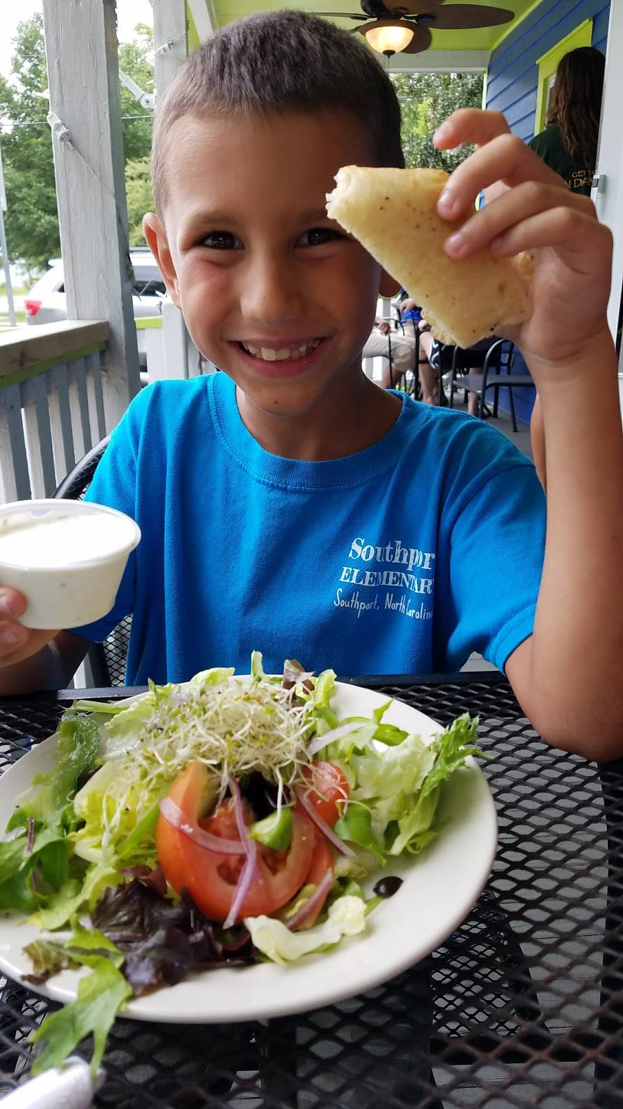 Dry Street Pub & Pizza | restaurant | 101 E Brown St, Southport, NC 28461, USA | 9104575994 OR +1 910-457-5994