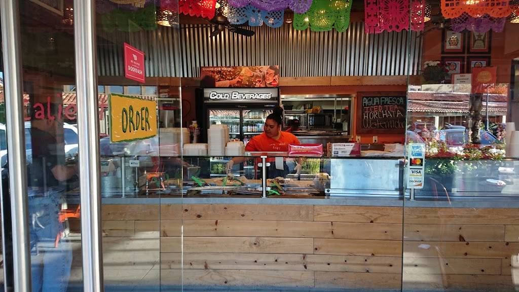 LuLus Town & Country Village | meal takeaway | 855 El Camino Real, Palo Alto, CA 94301, USA | 6503278226 OR +1 650-327-8226