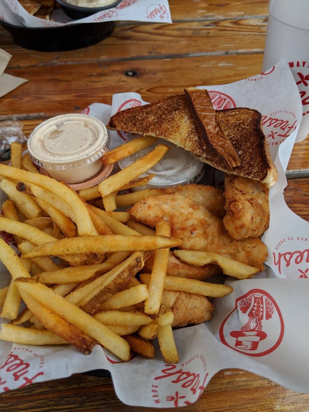 Slim Chickens | restaurant | 2120 N College Ave, Fayetteville, AR 72703, USA | 4794437546 OR +1 479-443-7546