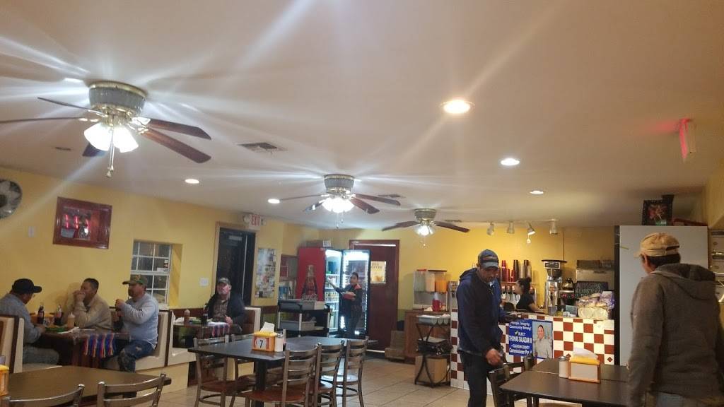 Taqueria La Finca | restaurant | 2640 W Main St, Port Lavaca, TX 77979, USA | 3615526515 OR +1 361-552-6515