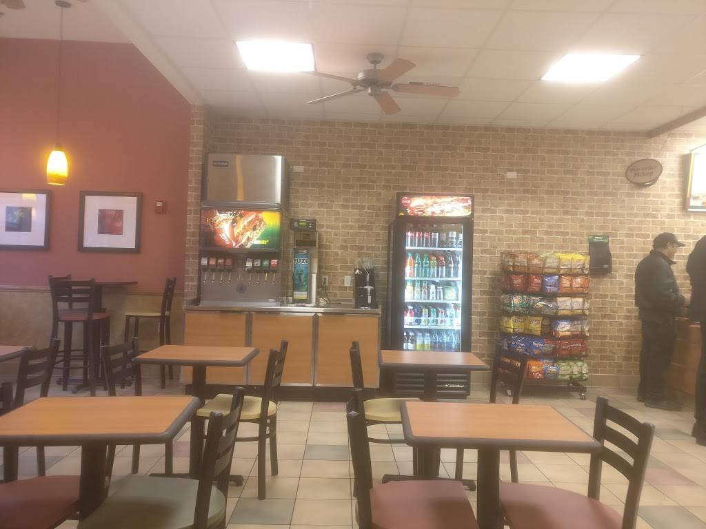 Subway | meal takeaway | 7511 166th Ave NE, Redmond, WA 98052, USA | 4258834088 OR +1 425-883-4088