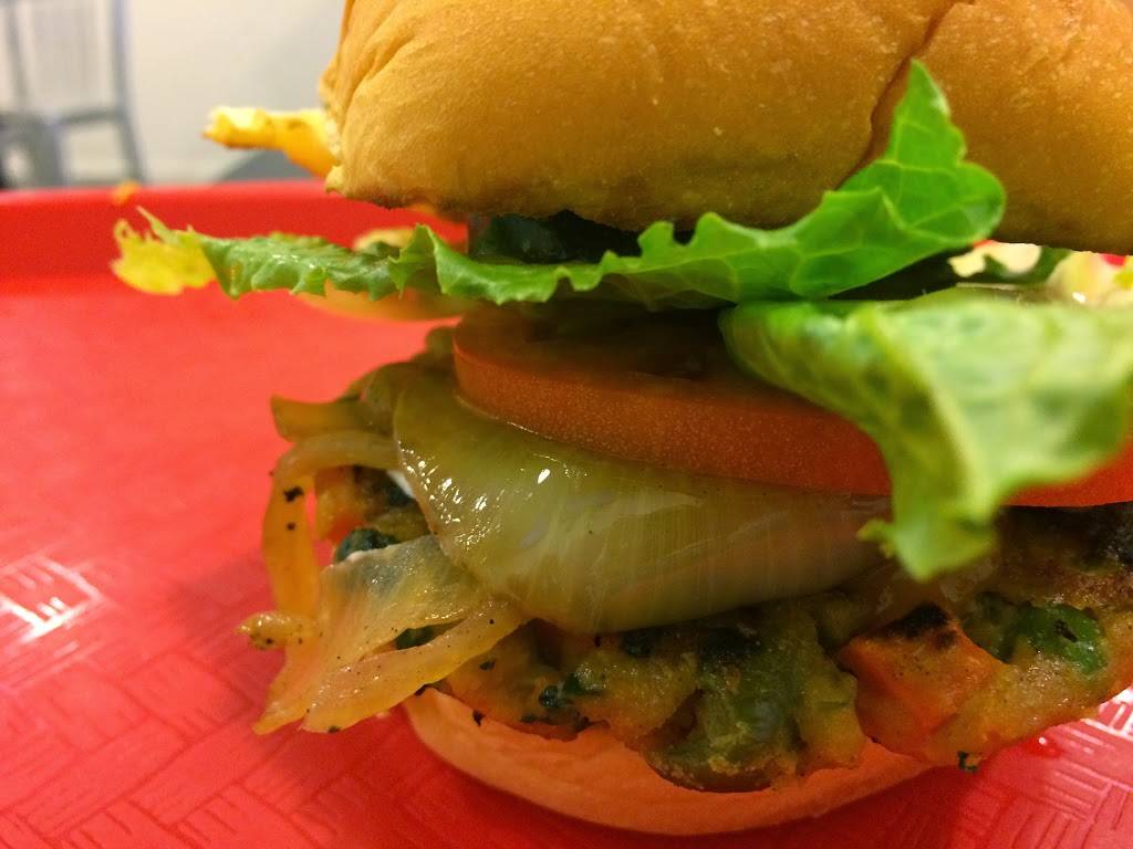 Burger Walla | restaurant | 47 Halsey St, Newark, NJ 07102, USA | 8622592552 OR +1 862-259-2552