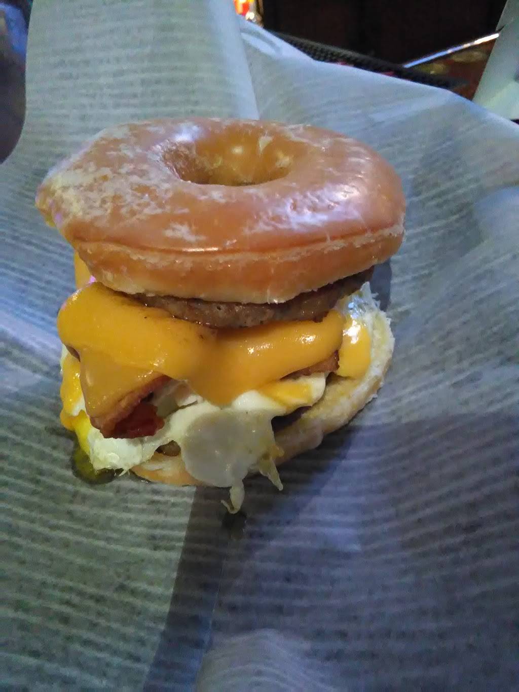 Turf Restaurant | restaurant | 142 Grand St, Waterbury, CT 06702, USA | 2037536256 OR +1 203-753-6256