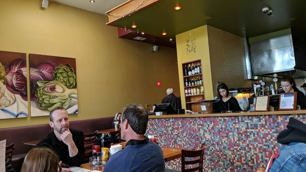 Barneys Gourmet Hamburgers | restaurant | 1591 Solano Ave, Berkeley, CA 94707, USA | 5105268185 OR +1 510-526-8185