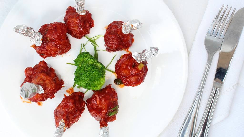 Hakka Chilli | meal takeaway | 4559 Hurontario St #12A, Mississauga, ON L4Z 3L9, Canada | 9057124370 OR +1 905-712-4370