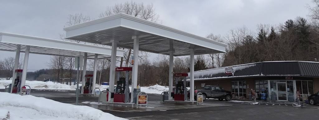 Stewarts Shops | meal takeaway | 8 Cold Brook St, Poland, NY 13431, USA | 3158265417 OR +1 315-826-5417