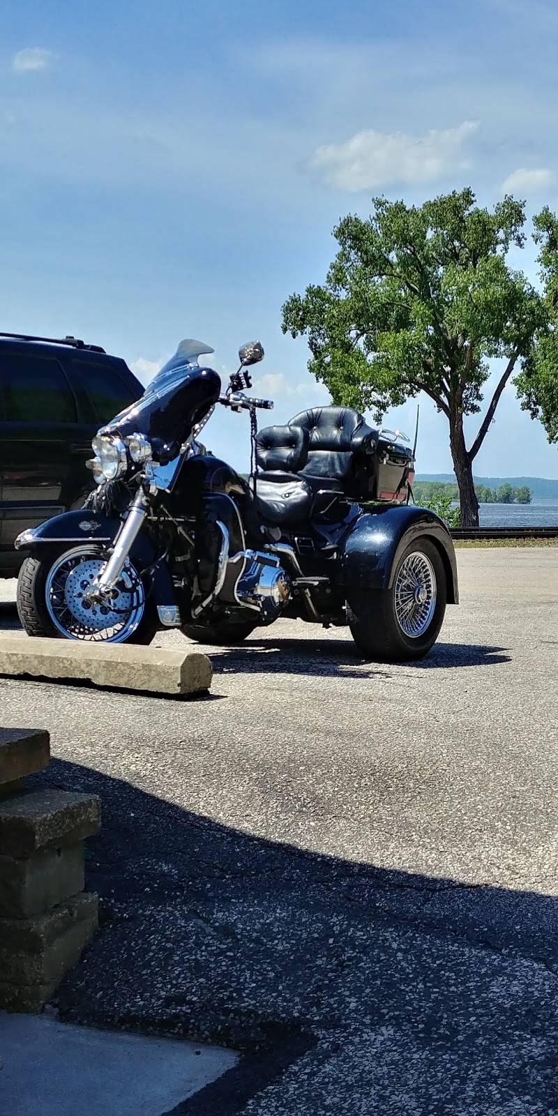 The Dawg House | meal takeaway | 122 Main St, Lynxville, WI 54626, USA | 6084120486 OR +1 608-412-0486