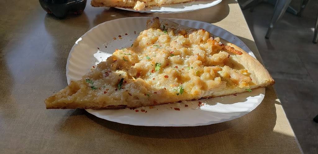 Joannes Gourmet Pizza | meal takeaway | 1605, 1067 Northern Blvd, Roslyn, NY 11576, USA | 5168698686 OR +1 516-869-8686