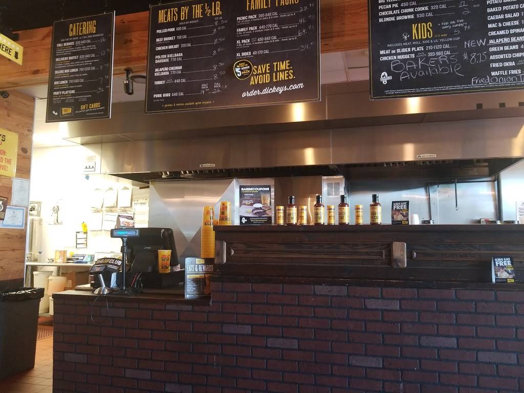 Dickeys Barbecue Pit | restaurant | 305 Rockaway Turnpike, Lawrence, NY 11559, USA | 5162392410 OR +1 516-239-2410