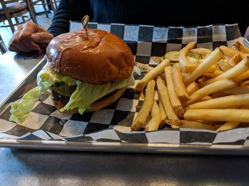 Tipsy Boar Tap and Grill | restaurant | 380 Centerville Rd, Lancaster, PA 17601, USA | 7176188692 OR +1 717-618-8692