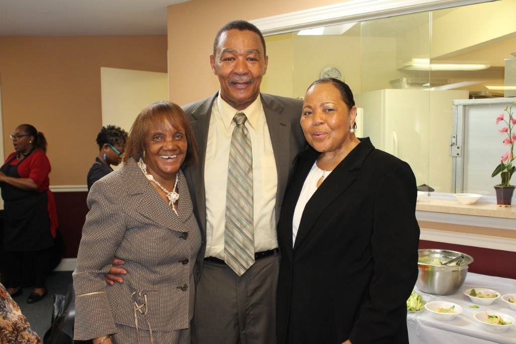 Little Daves Ribs & More | restaurant | 116 S Saratoga St, Peoria, IL 61605, USA | 3092004690 OR +1 309-200-4690