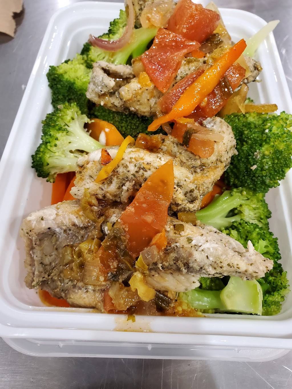 Jus Fishy and beyond | restaurant | 1059 Flatbush Ave, Brooklyn, NY 11226, USA | 3474421172 OR +1 347-442-1172