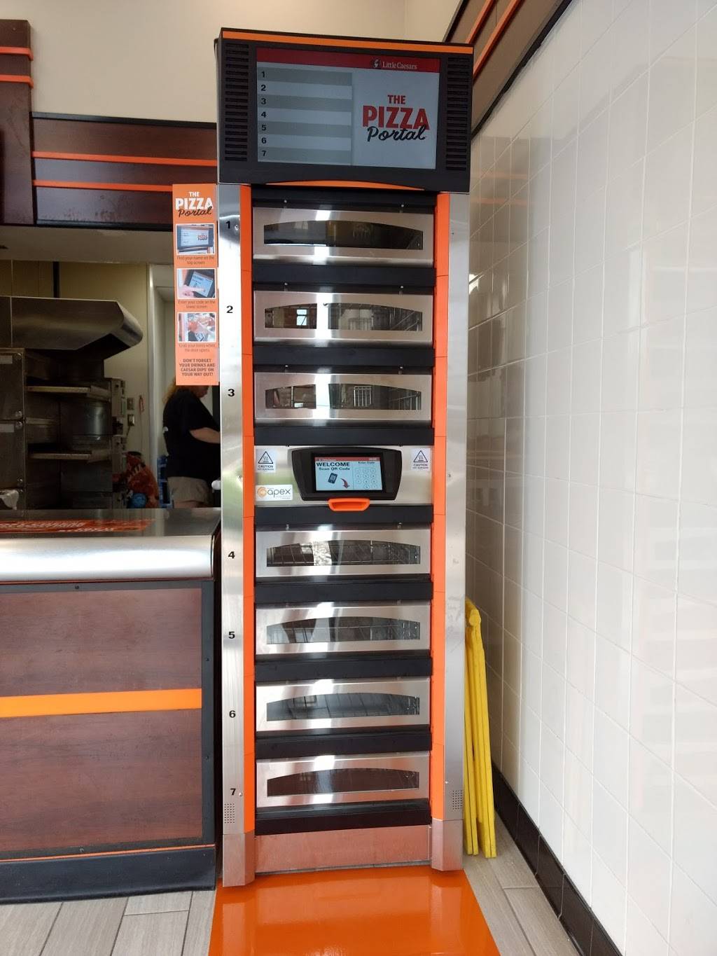 Little Caesars Pizza | meal takeaway | 2903 E 10th St, Jeffersonville, IN 47130, USA | 8122830500 OR +1 812-283-0500