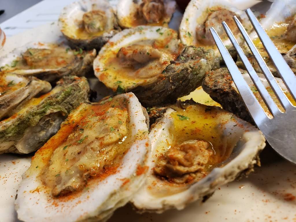 Whispers Oysters & crabhouse | restaurant | 331 W Forsyth St, Jacksonville, FL 32202, USA | 9047387148 OR +1 904-738-7148