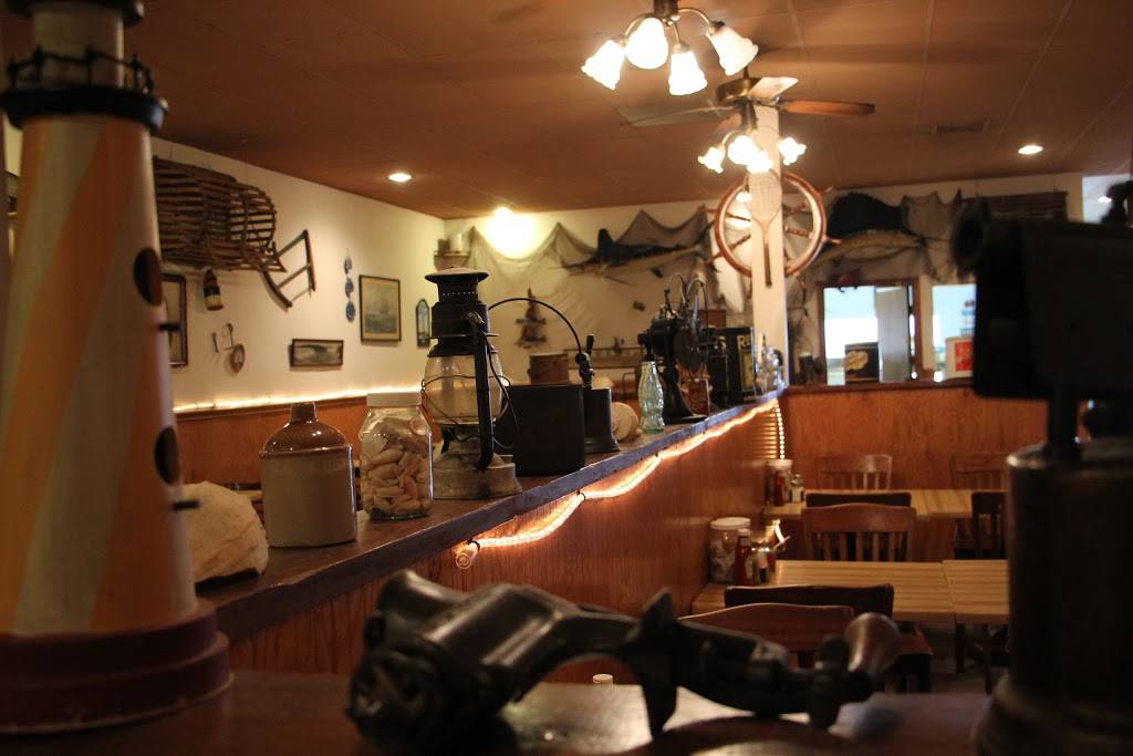 Capn Cat Clam Bar | restaurant | 700 Haddonfield-Berlin Rd, Voorhees Township, NJ 08043, USA | 8564352287 OR +1 856-435-2287