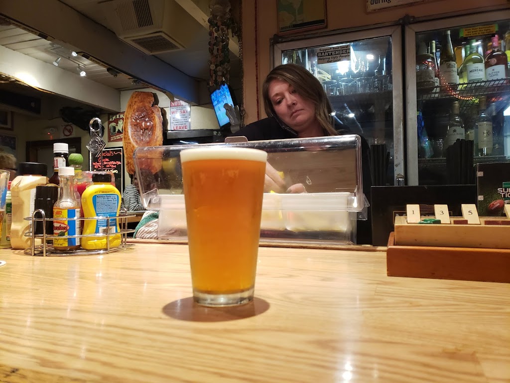 Moose Henris Grille Cork and Taps | restaurant | 260 W White Mountain Blvd, Lakeside, AZ 85929, USA | 9283685127 OR +1 928-368-5127