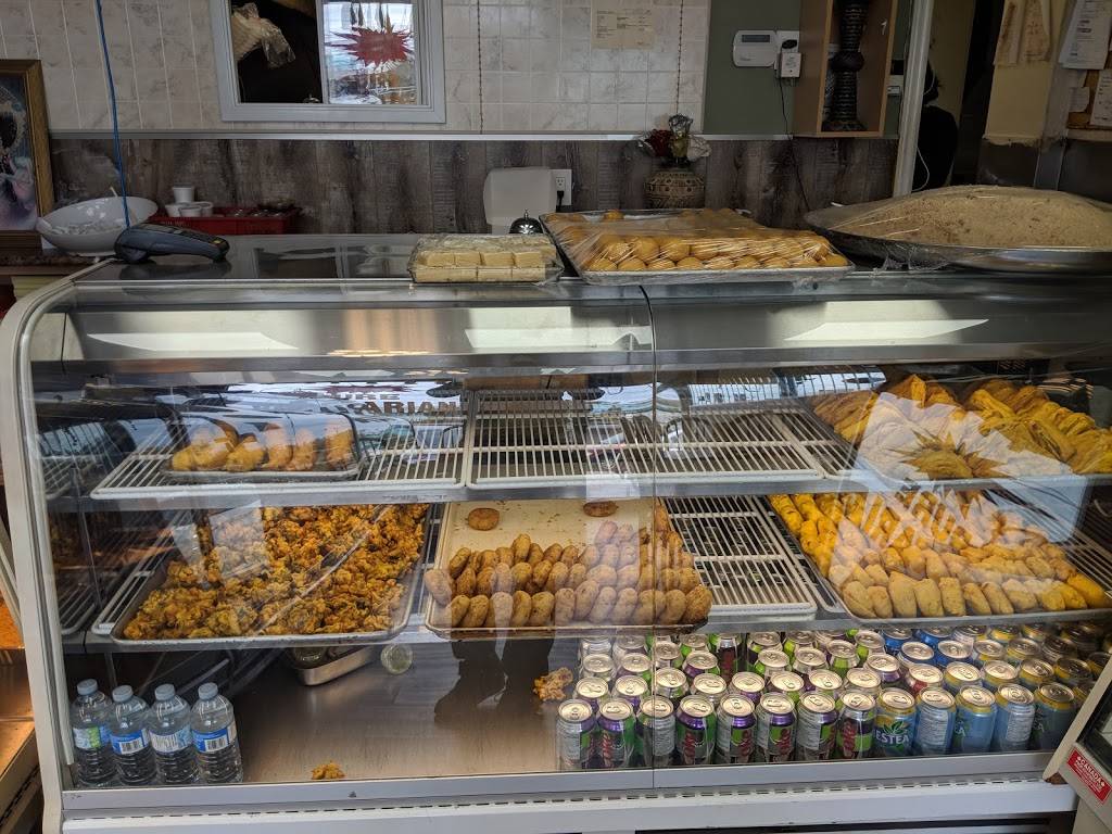 Malton Sweets & Samosa Factory | restaurant | 7052 Airport Rd, Mississauga, ON L4T 2G8, Canada | 9056732136 OR +1 905-673-2136
