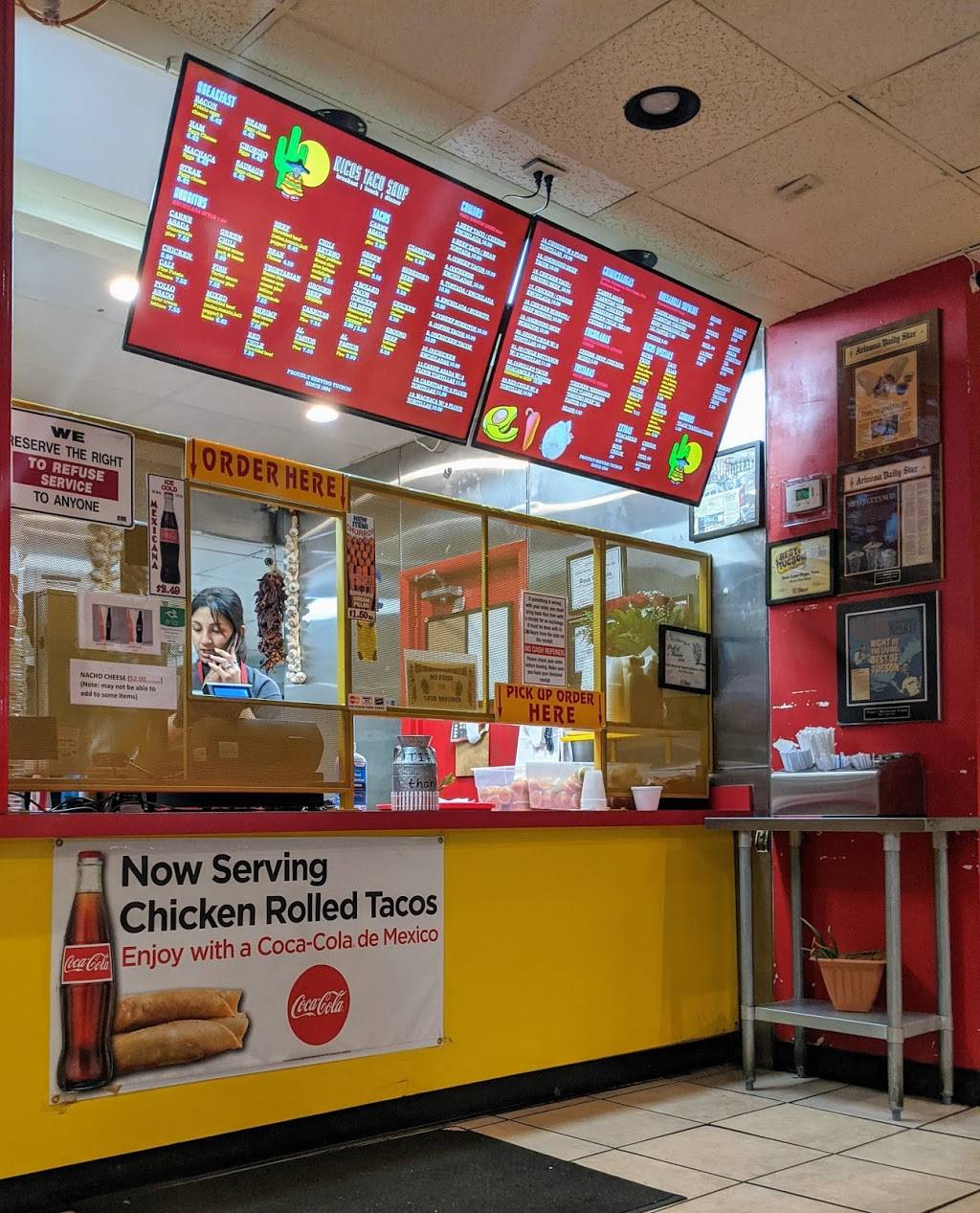 Nicos | restaurant | 2965 N Campbell Ave, Tucson, AZ 85719, USA | 5203273190 OR +1 520-327-3190