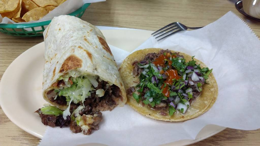 El Nuevo Taconazo Restaurant | restaurant | 2350 W Cermak Rd, Chicago, IL 60608, USA | 7732472795 OR +1 773-247-2795