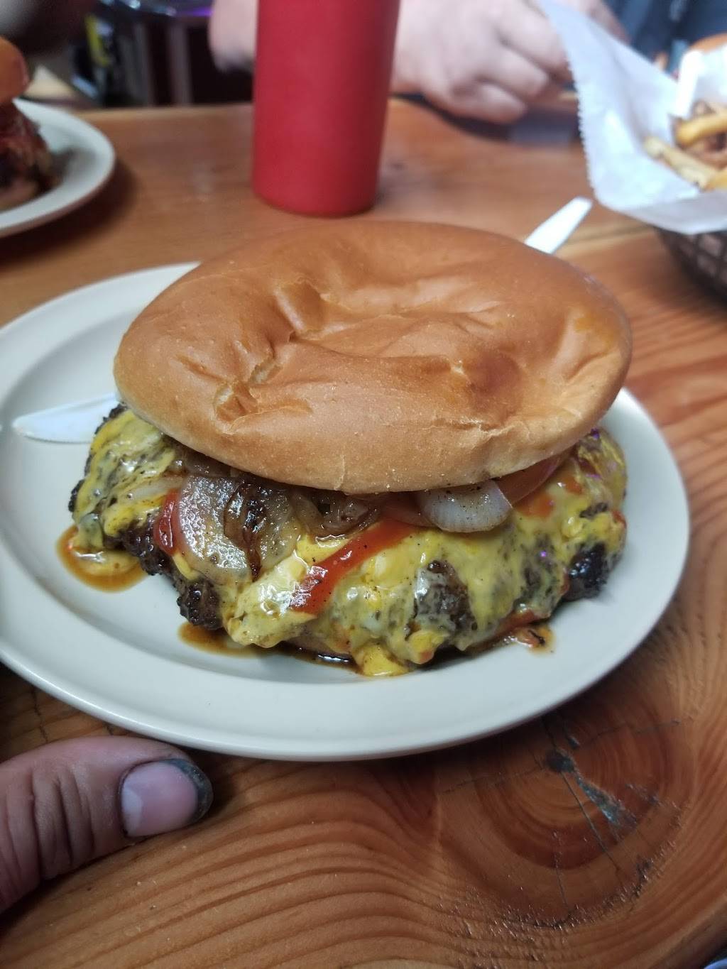 Illinois Bar & Grill | restaurant | 4135 W 47th St, Chicago, IL 60632, USA | 7738472525 OR +1 773-847-2525