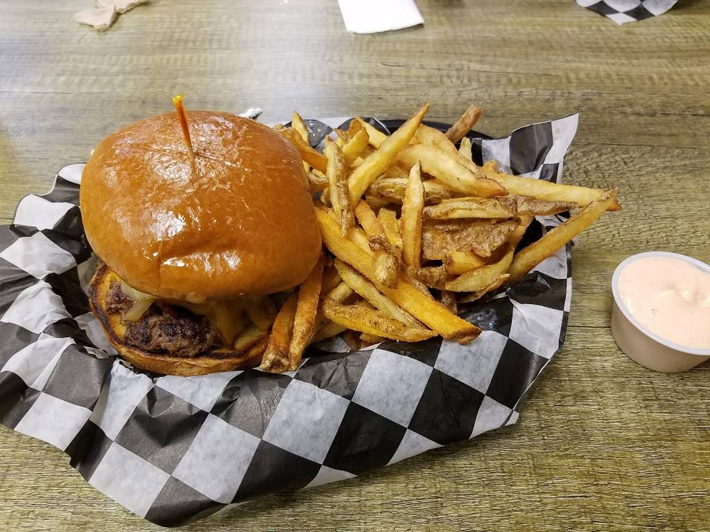 Lemonade House Grille | restaurant | 2711 W Kingshighway, Paragould, AR 72450, USA | 8702159893 OR +1 870-215-9893