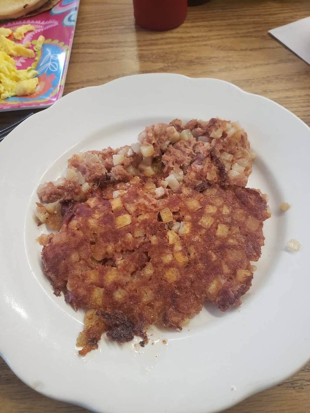 Shirleys Country Kitchen | restaurant | 5924 Old French Rd, Erie, PA 16509, USA | 8148688600 OR +1 814-868-8600