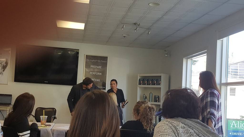 Center Street Pizza | restaurant | 110 Newbury St, Danvers, MA 01923, USA | 9787772953 OR +1 978-777-2953