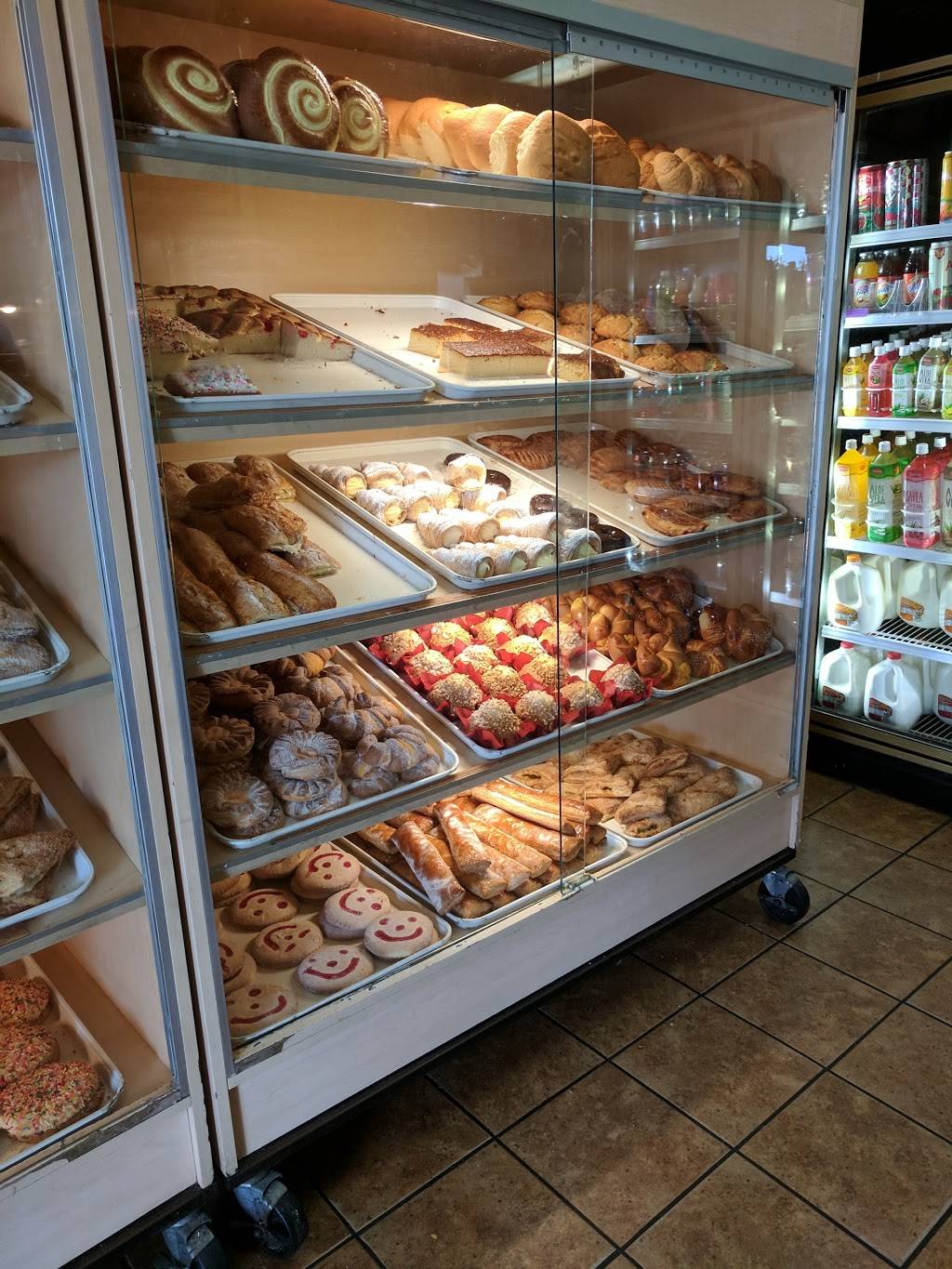 Carlas Bakery & Mexican Food Restaurant Moorpark | cafe | 391 Los Angeles Ave, Moorpark, CA 93021, USA | 8055300972 OR +1 805-530-0972