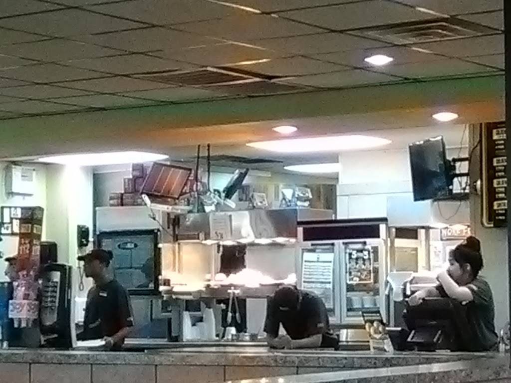 Golden Chick | meal takeaway | 2253 S Buckner Blvd, Dallas, TX 75227, USA | 2142755757 OR +1 214-275-5757