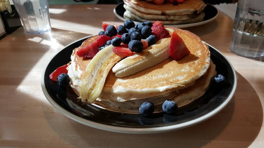 Shawsheen Luncheonette | restaurant | 3 Lowell St, Andover, MA 01810, USA | 9784759750 OR +1 978-475-9750