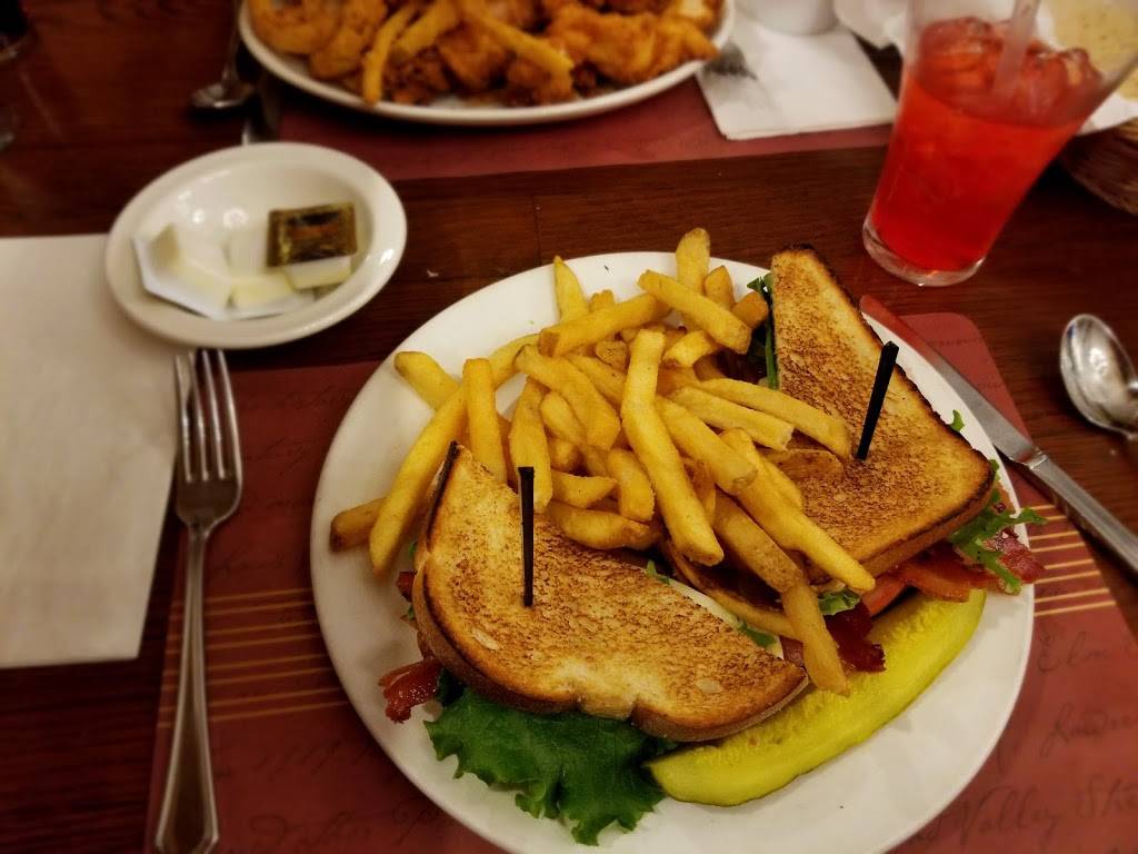 Puritan Backroom Restaurant | restaurant | 245 Hooksett Rd, Manchester, NH 03104, USA | 6036696890 OR +1 603-669-6890