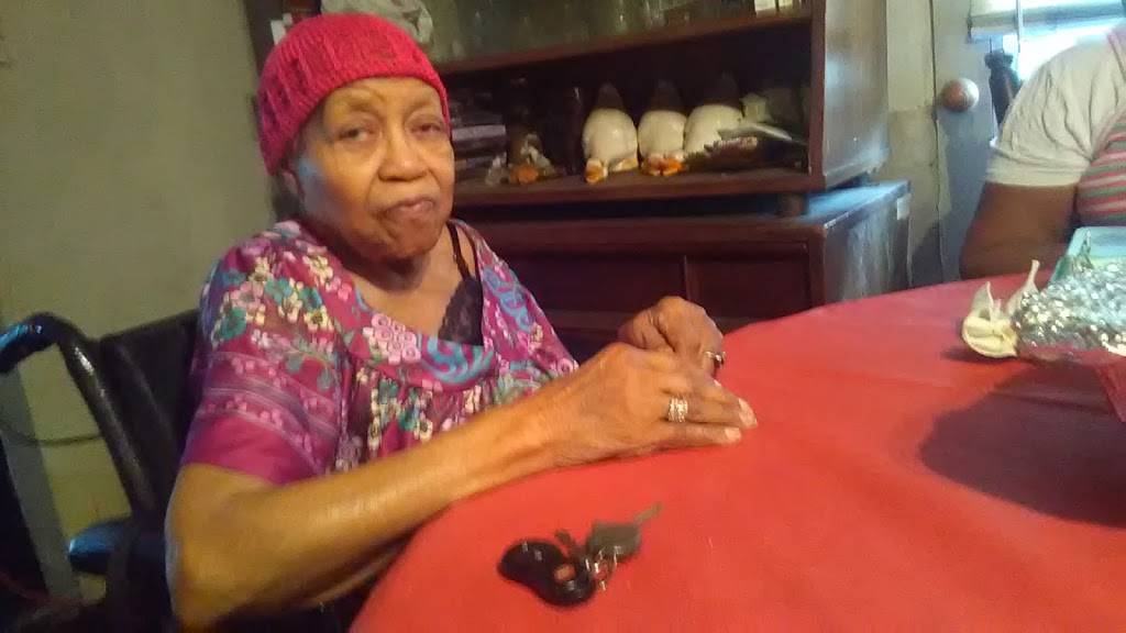 Davis Goodies | restaurant | 12445 Church Rd, Houston, TX 77013, USA | 7134532175 OR +1 713-453-2175