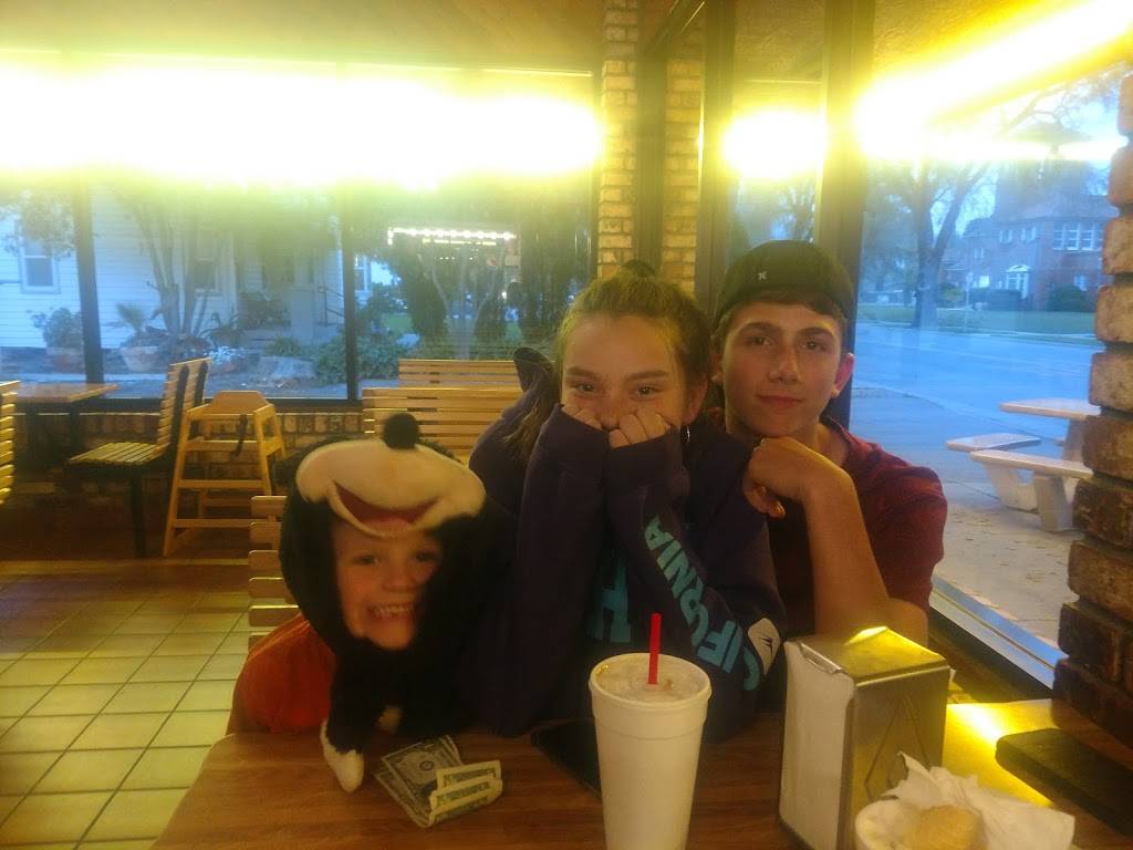 Jeffs Freezette | restaurant | 854 10th St, Colusa, CA 95932, USA | 5304582831 OR +1 530-458-2831