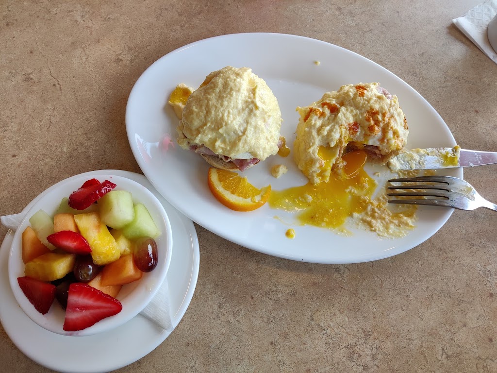 Uptown Cafe | restaurant | 2271 Pointe Pkwy, Carmel, IN 46032, USA | 3175644149 OR +1 317-564-4149