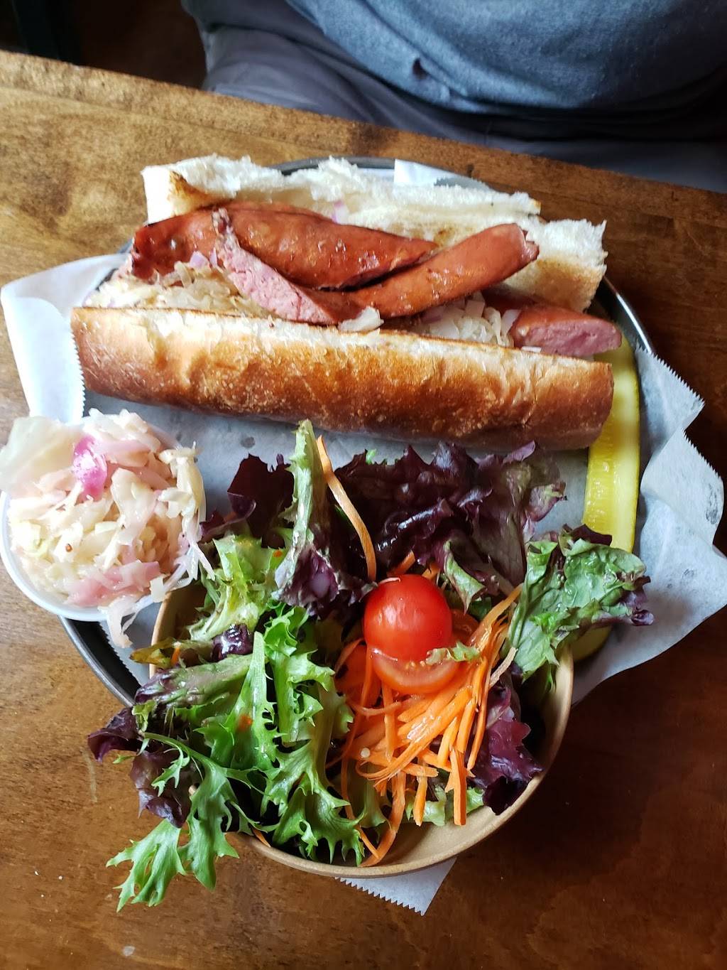 The Barrelhouse | restaurant | 68 Beekman St, Saratoga Springs, NY 12866, USA | 5188711502 OR +1 518-871-1502