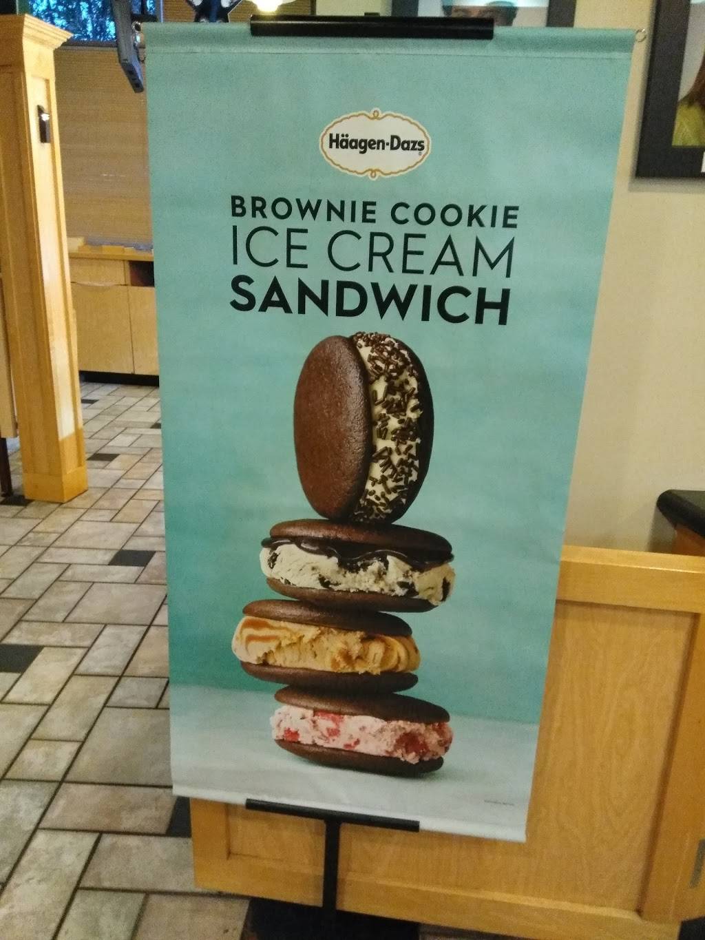 Häagen-Dazs® Ice Cream Shop | restaurant | 400 Comstock Ave, Syracuse, NY 13210, USA | 3154433113 OR +1 315-443-3113