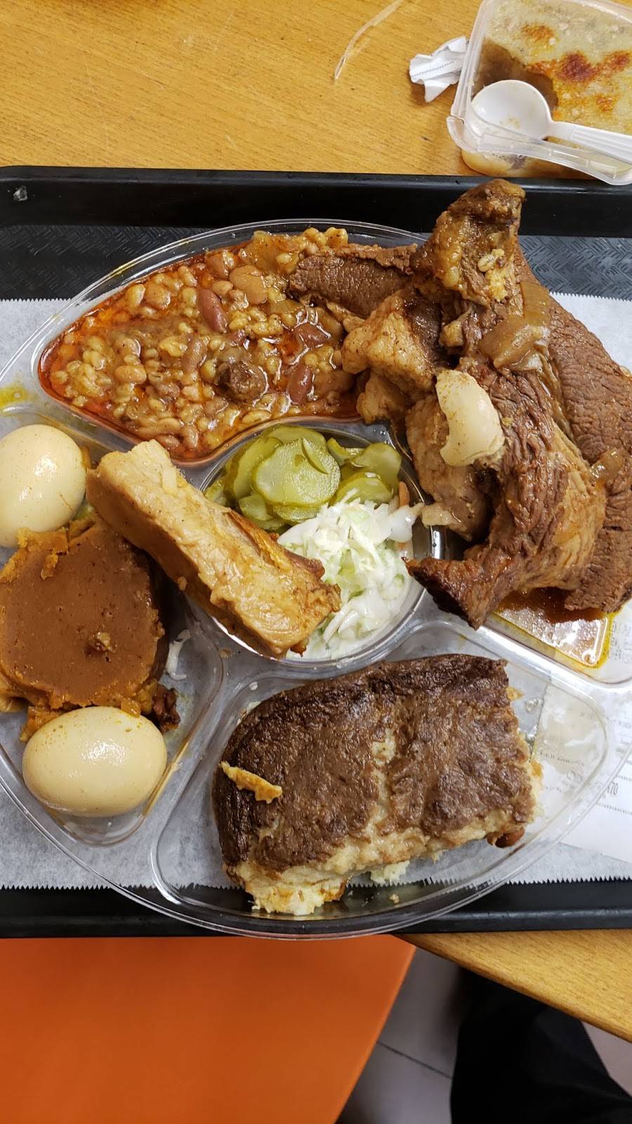 Grill On Lee | restaurant | 868 Bedford Ave, Brooklyn, NY 11205, United States | 7189632700 OR +1 718-963-2700