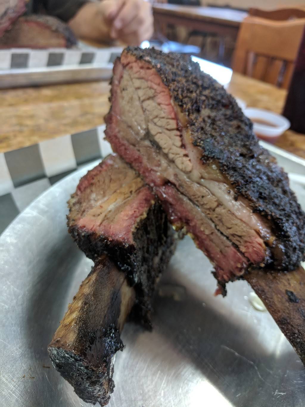 Official BBQ & Burgers | restaurant | 6295 Lyters Ln, Harrisburg, PA 17111, USA | 7175642152 OR +1 717-564-2152