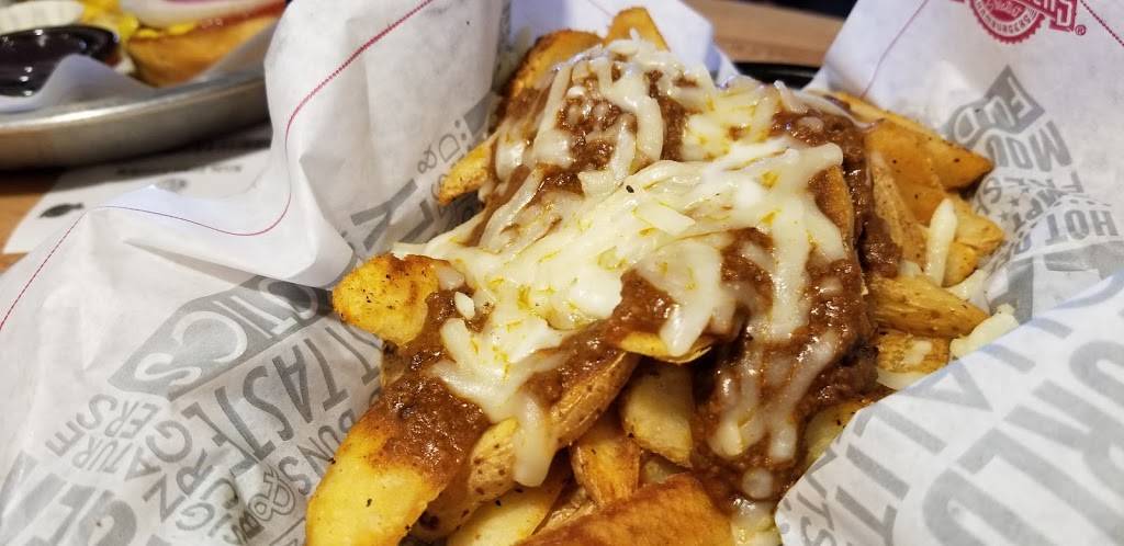 Fuddruckers | restaurant | 10752 Sunset Hills Plaza, St. Louis, MO 63127, USA | 3149663833 OR +1 314-966-3833