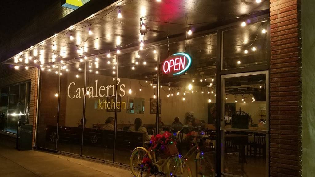 Cavaleris Kitchen | restaurant | 119 W Borden St, Sinton, TX 78387, USA | 3614002146 OR +1 361-400-2146
