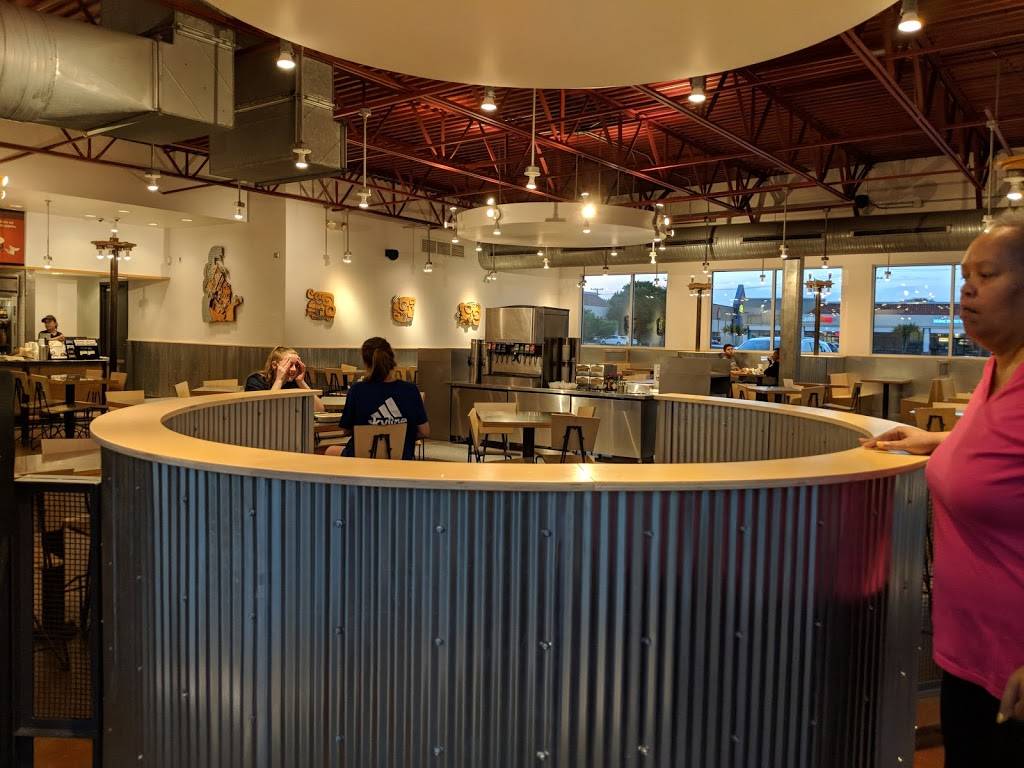 Chipotle Mexican Grill | restaurant | 1009 N Central Expy, Plano, TX 75075, USA | 9724235115 OR +1 972-423-5115