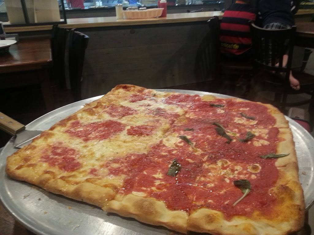 Spatolas Pizza Downingtown | restaurant | 401 W Uwchlan Ave, Downingtown, PA 19335, USA | 6105182226 OR +1 610-518-2226