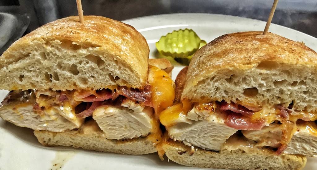 The Greenwood Inn | restaurant | 1350 Jefferson Blvd, Warwick, RI 02886, USA | 4017383334 OR +1 401-738-3334