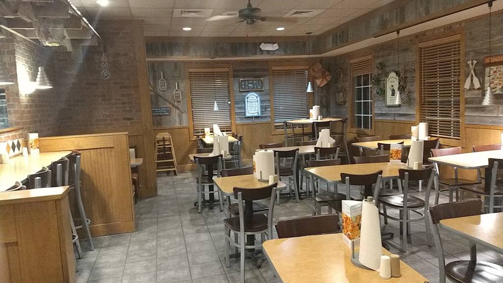 Captain Ds | restaurant | 580 Hwy US 64 W, Murphy, NC 28906, USA | 8288379388 OR +1 828-837-9388