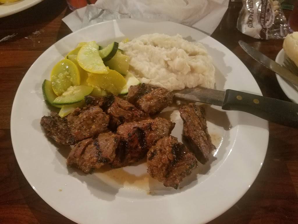 Courtyard Restaurant & Pub | night club | 1337 County Rd, Bourne, MA 02532, USA | 5085631818 OR +1 508-563-1818